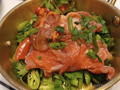 大邱肉グルメクル・サムギョプサル牛肉のように食べる