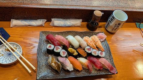 Seoul Izakaya & Sushi Gathering · Looking for people to have a drink with