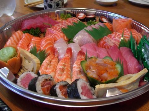 Can Tho Izakaya & Sushi Gathering · Looking for people to have a drink with