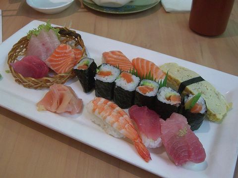 Nha Trang Izakaya & Sushi Gathering · Looking for people to have a drink with
