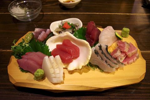 甲米居酒屋和寿司聚会 · 寻找一起喝酒的人
