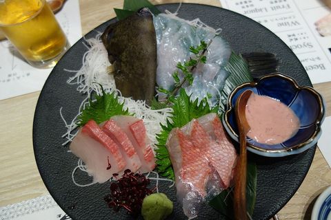 Samui Izakaya & Sushi Gathering · Looking for people to have a drink with