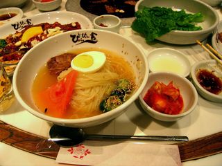 벳푸 냉면 온천 도시의 의외의 명물 — 벳푸