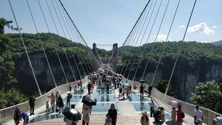 유리다리 대협곡 근처 산골 민박 가정식 — 장자제