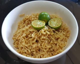 카르멘 초콜릿힐스 근처 필리핀식 볶음국수 팬싯