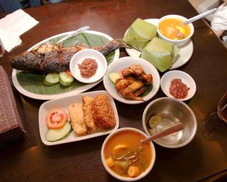 반둥 맛집 거리 & 와룽 총정리 | 어디서 먹을까