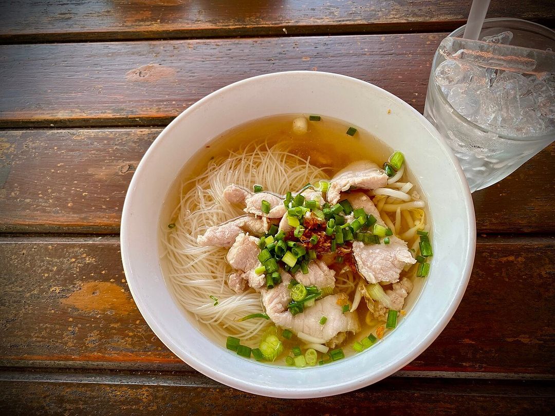 룽르앙 쌀국수 (Rung Reuang Pork Noodle)