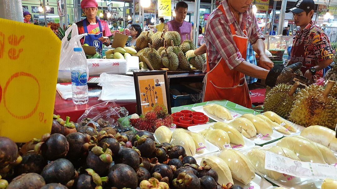 타퐁 과일시장 (Taphong Fruit Market)