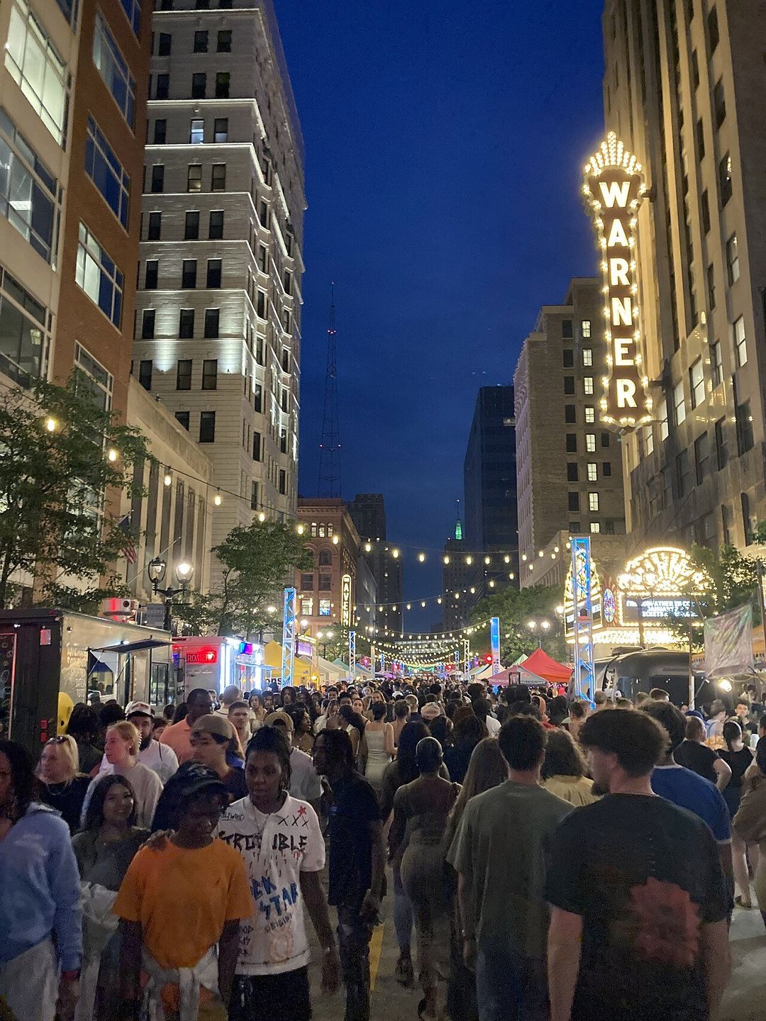 리우허 야시장 (Liuhe Night Market)