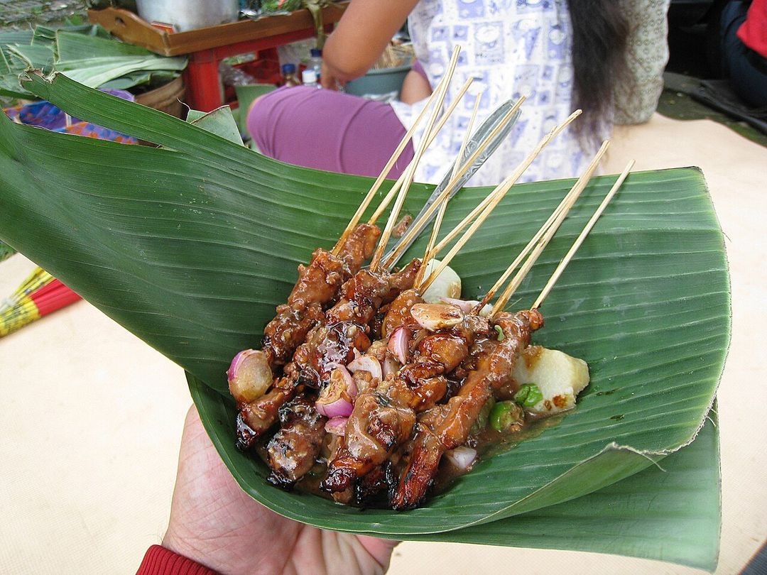 사테 렘비가 이부 시나세 (Sate Rembiga)