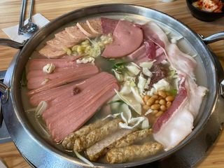 송탄 맛집 정보 — 부대찌개, 국제중앙시장 미국식 샌드위치, 기지 앞 골목 — 송탄 근처 맛집