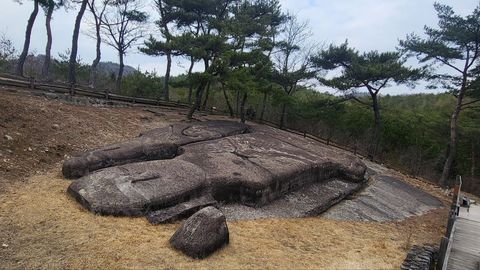 Hwasun Dolmen Traditional Market