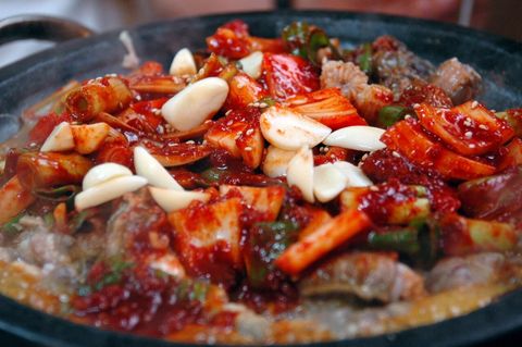 Kkomjangeo (grilled hagfish)