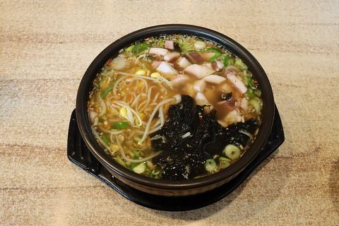 Kongnamul gukbap (bean sprout soup with rice)