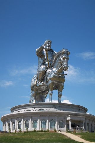 칭기즈칸 동상