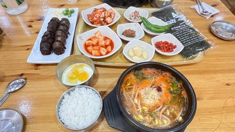 Jeonju Kongnamul-gukbap