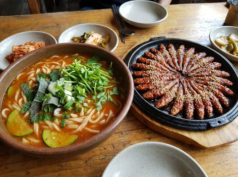 Okcheon's Fish Noodle Soup and Doribaengbaengi