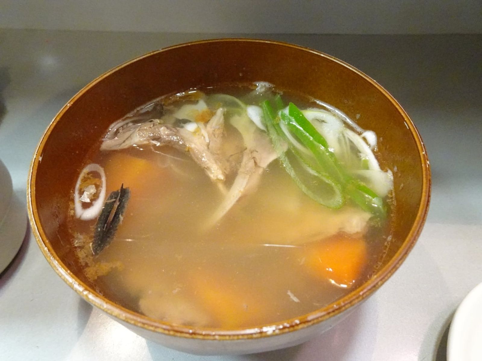 Senba-jiru with mackerel bones, daikon and green onion · Photo: RuinDig/Yuki Uchida / CC BY 4.0 (Wikimedia Commons)
