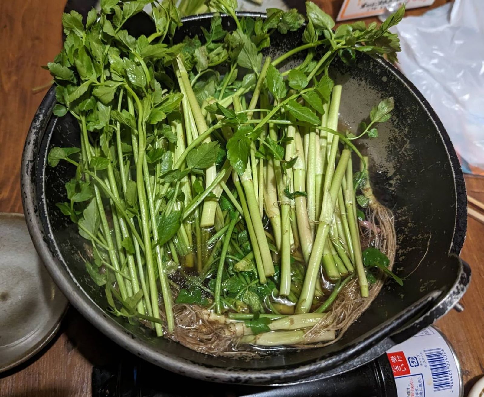 Seri nabe, a Sendai specialty · Photo: Hanabishi / CC0 (Wikimedia Commons)