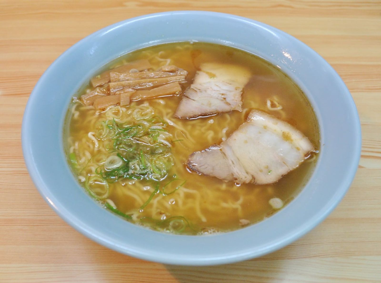Chuka soba (Takayama ramen) in Takayama · Photo: Ocdp / CC0 (Wikimedia Commons)