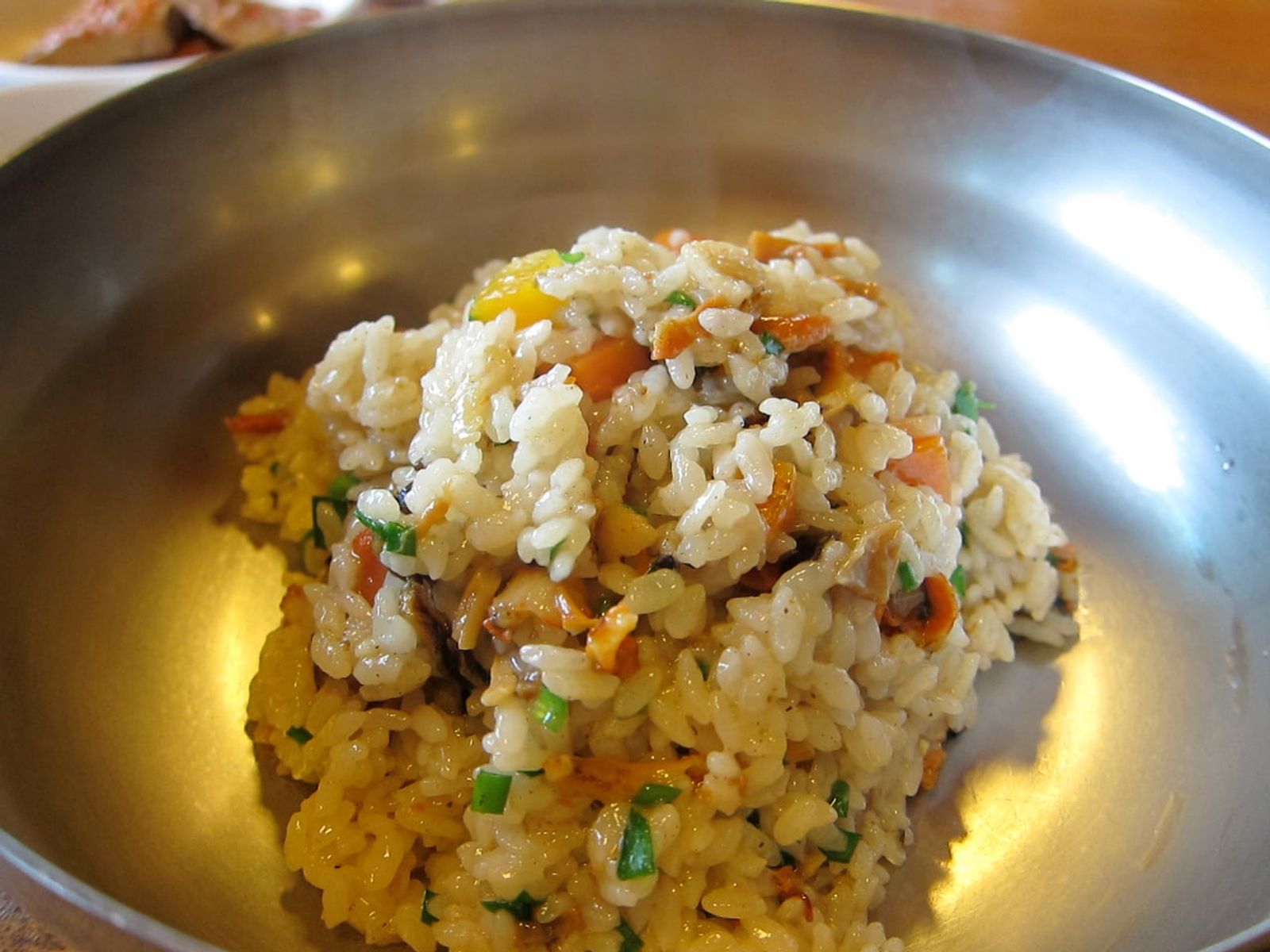 Mussel rice on Ulleungdo · Photo: Eugene Kim / CC BY 2.0 (Wikimedia Commons)